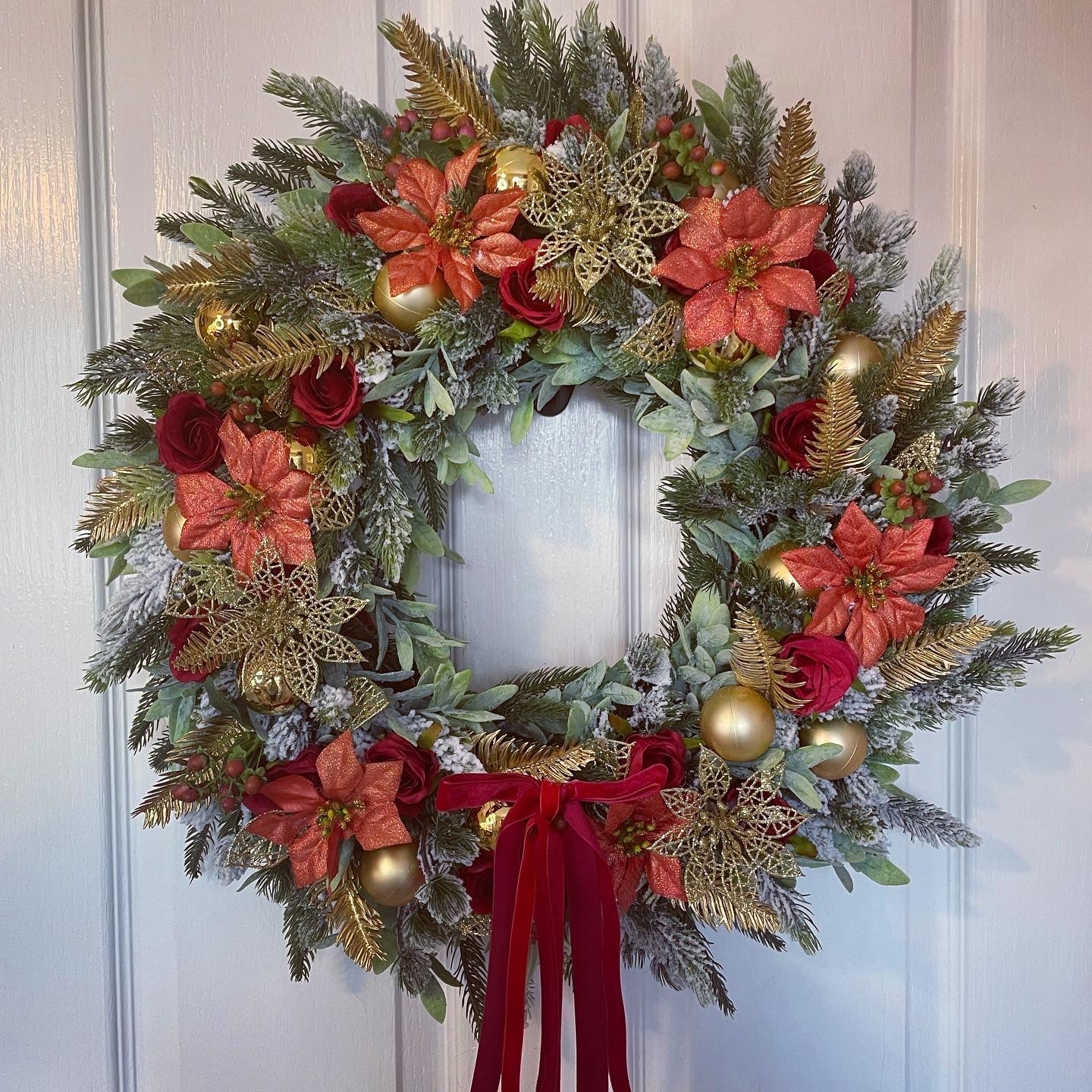 Christmas Floral Wreath – Roses And Poinsettia