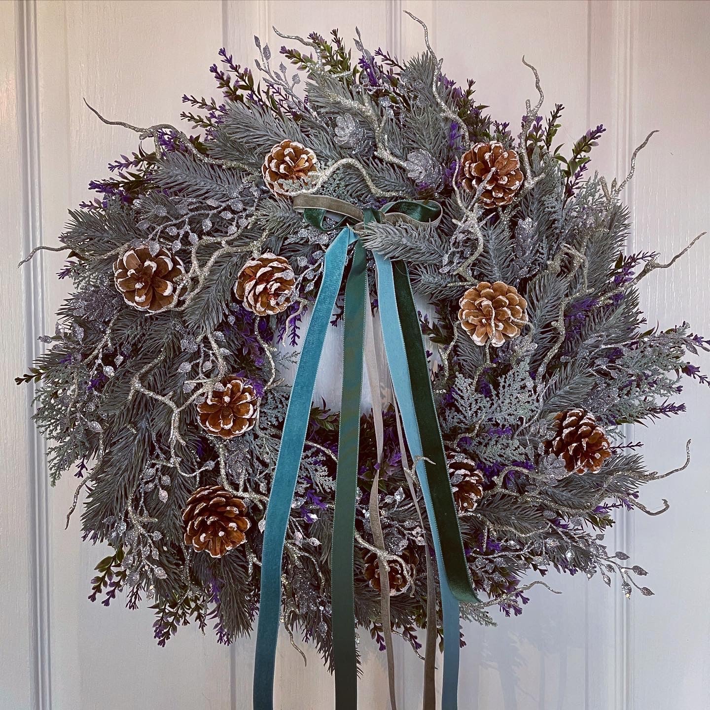 Christmas Floral Wreath – Pine Cones And Ribbon