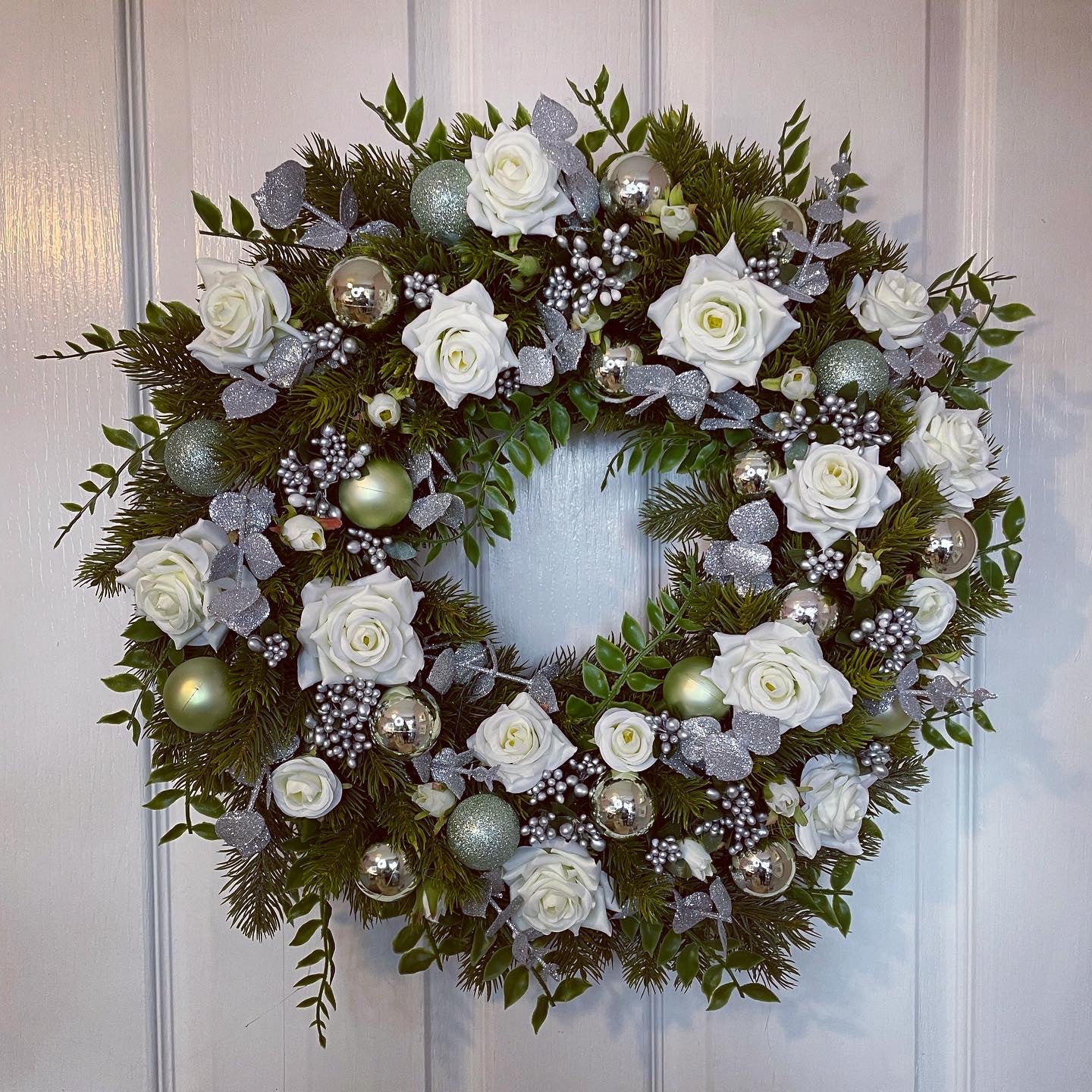 Christmas Floral Wreath – Roses And Berries