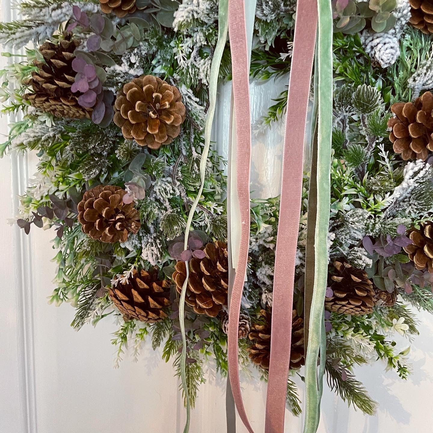 Christmas Floral Wreath – Pine Cones And Ribbon