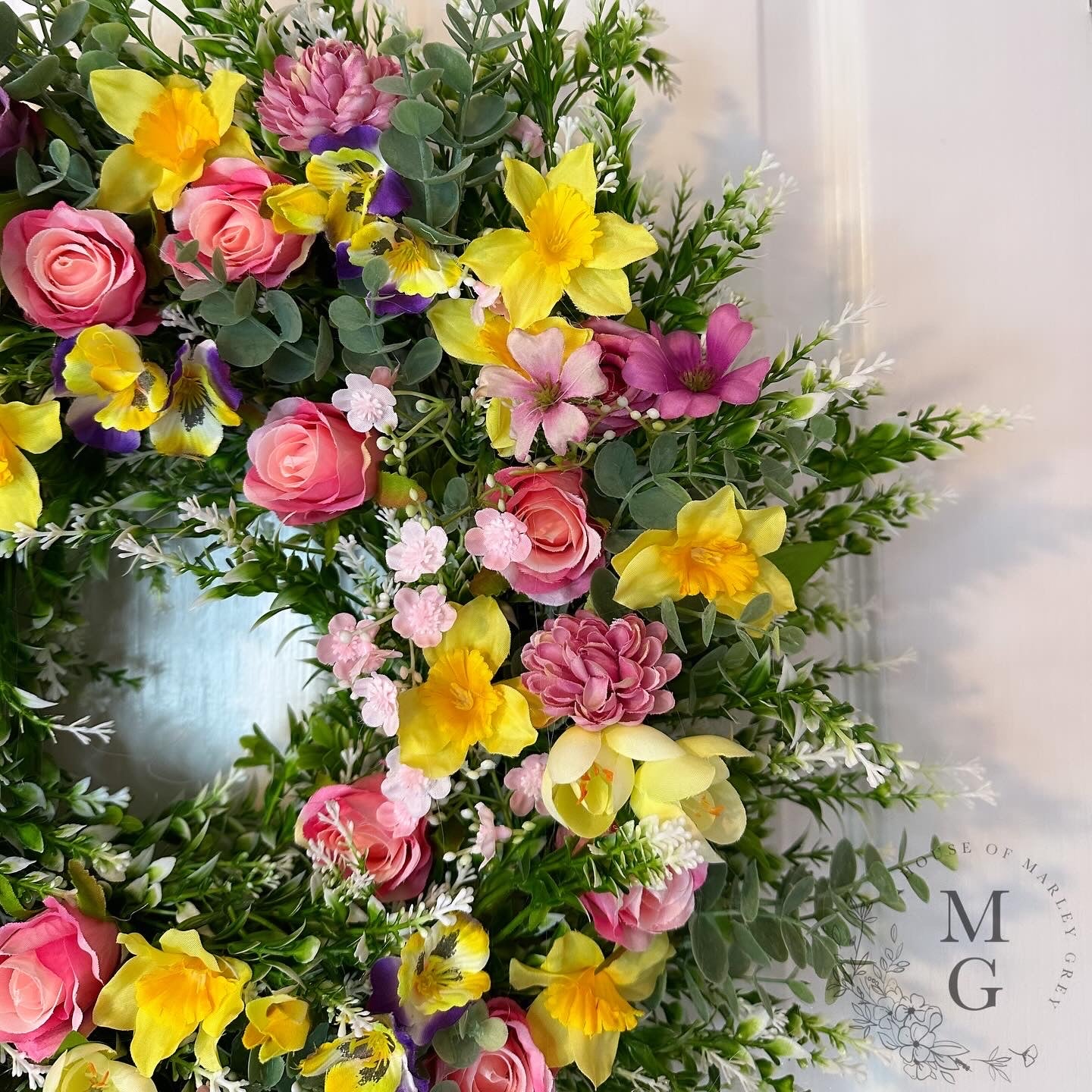 Floral Wreath – Roses And Daffodils